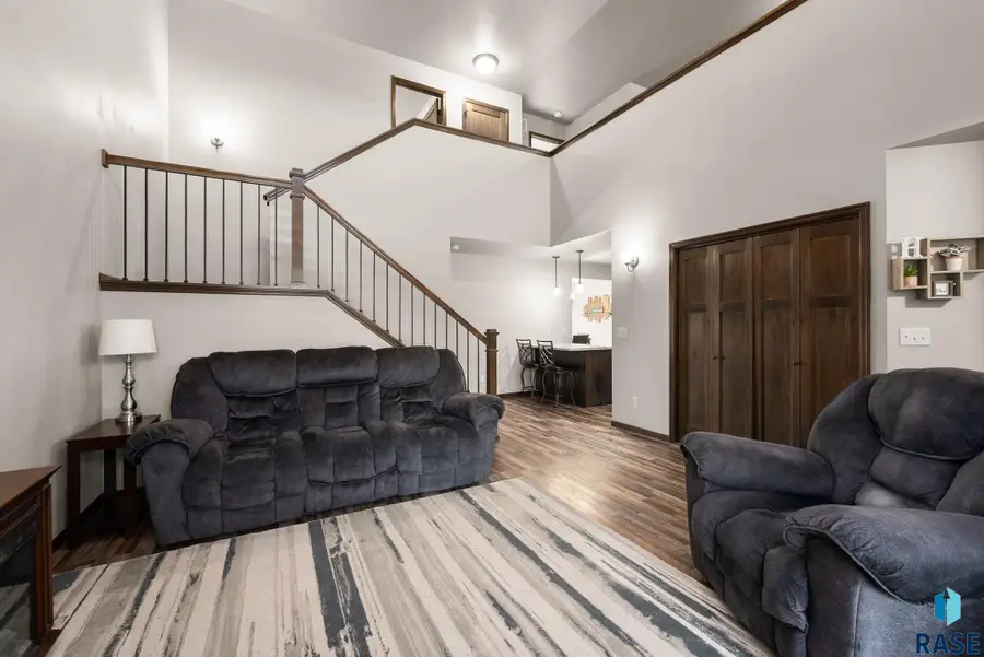 5011 E 63rd St, Sioux Falls, SD 57108 - Image #2