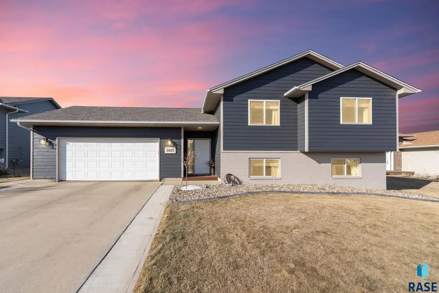 3805 S Camden Ave, Sioux Falls, SD 57106 - Image #2