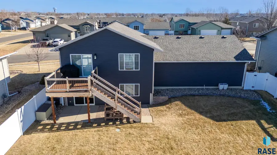 3805 S Camden Ave, Sioux Falls, SD 57106 - Image #3