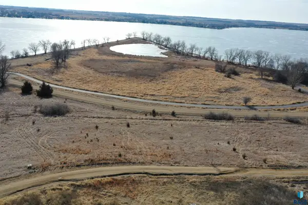 6097 Point Dr, Madison, SD 57042