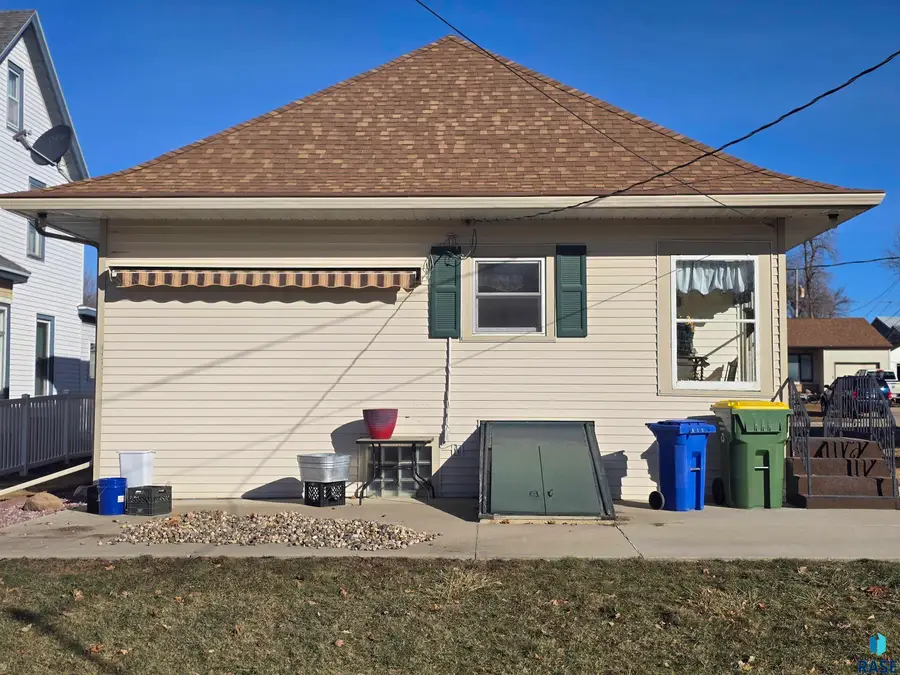 320 SW 2nd St, Pipestone, MN 56164 - #2