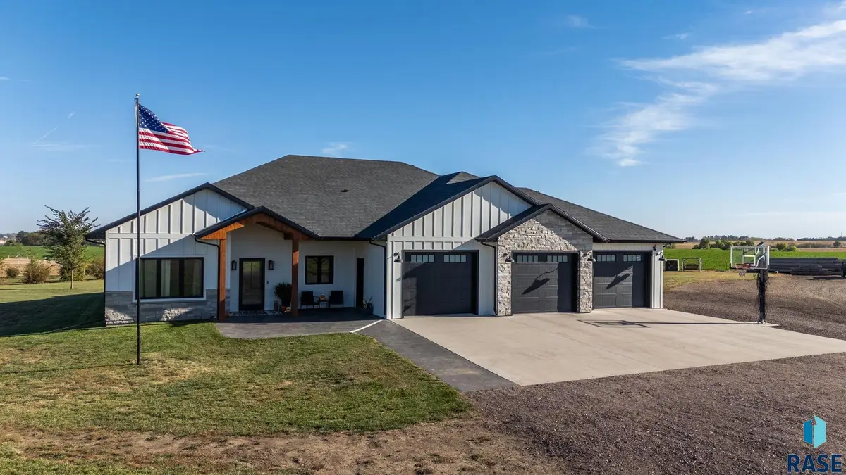 47251 254th St, Baltic, SD 57003 - #1