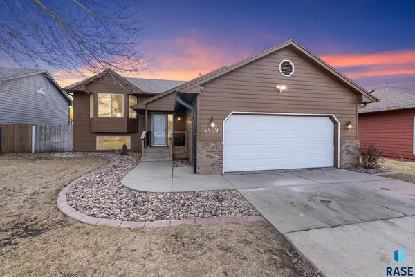 4409 E 37th St, Sioux Falls, SD 57103