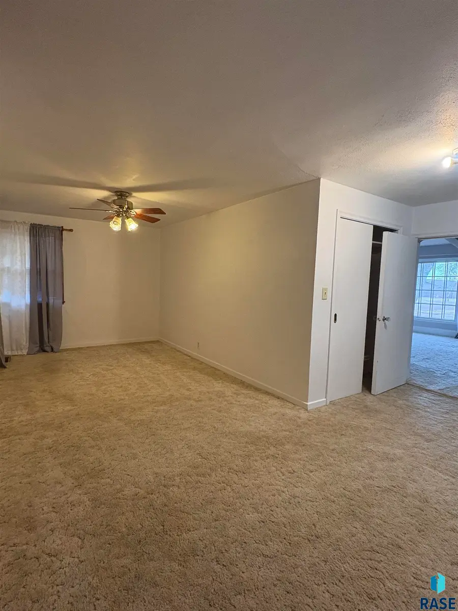 510 5th St, Scotland, SD 57059 - #3