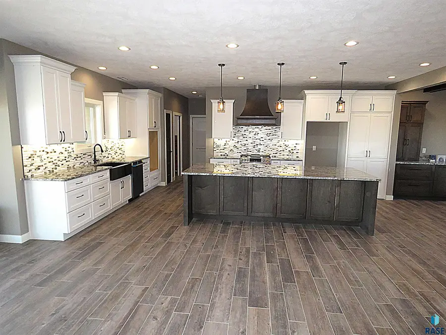 27240 S Noble Cir, Tea, SD 57064 - #2