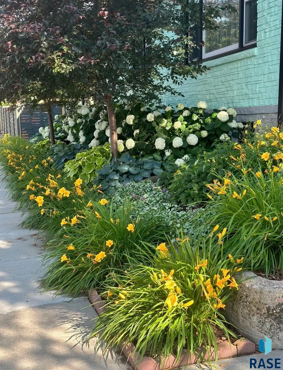 301 S Courtland St, Chamberlain, SD 57325 - #3