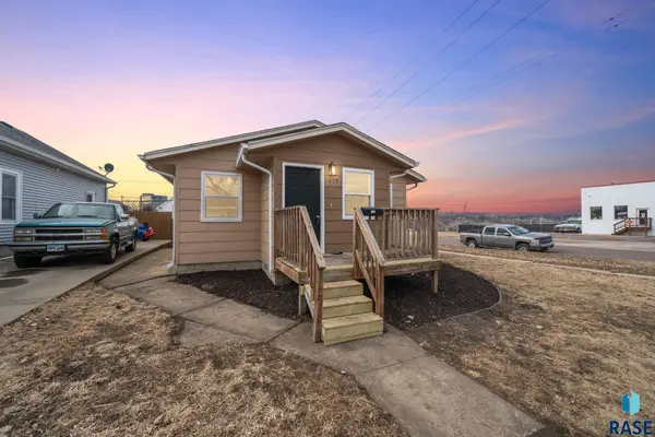 635 N Nesmith Ave, Sioux Falls, SD 57103