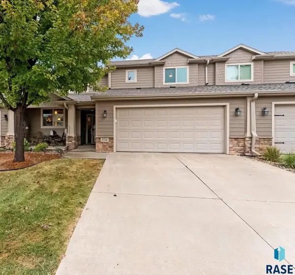 2716 E Tranquility Pl, Sioux Falls, SD 57108