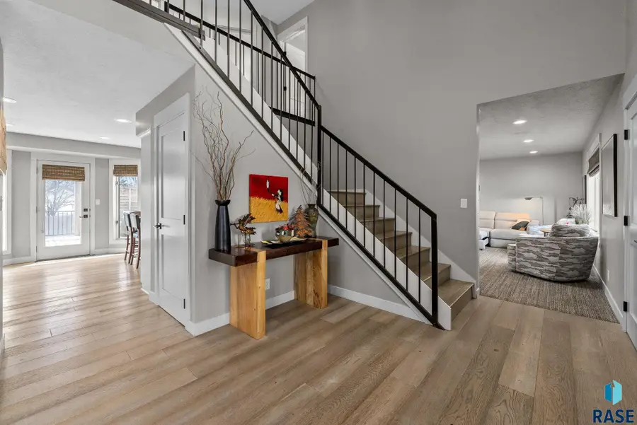 4505 S Southridge Dr, Sioux Falls, SD 57105 - #2