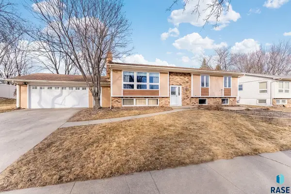 2309 S Stephen Ave, Sioux Falls, SD 57103
