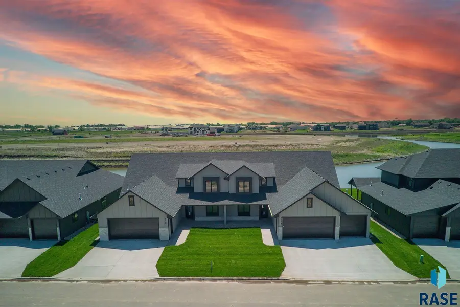 1137 E Thompson Pl, Tea, SD 57064 - #2