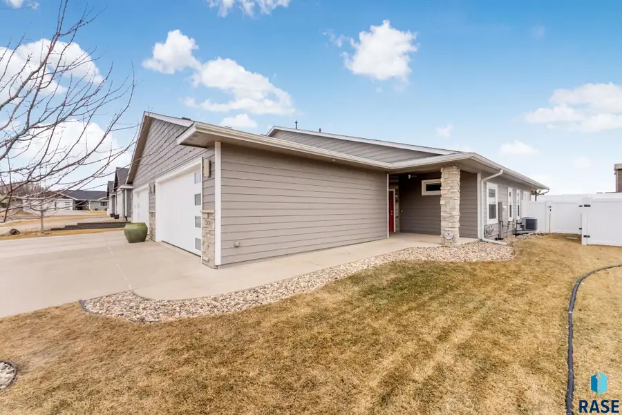 7308 S Audie Ave, Sioux Falls, SD 57108 - #2