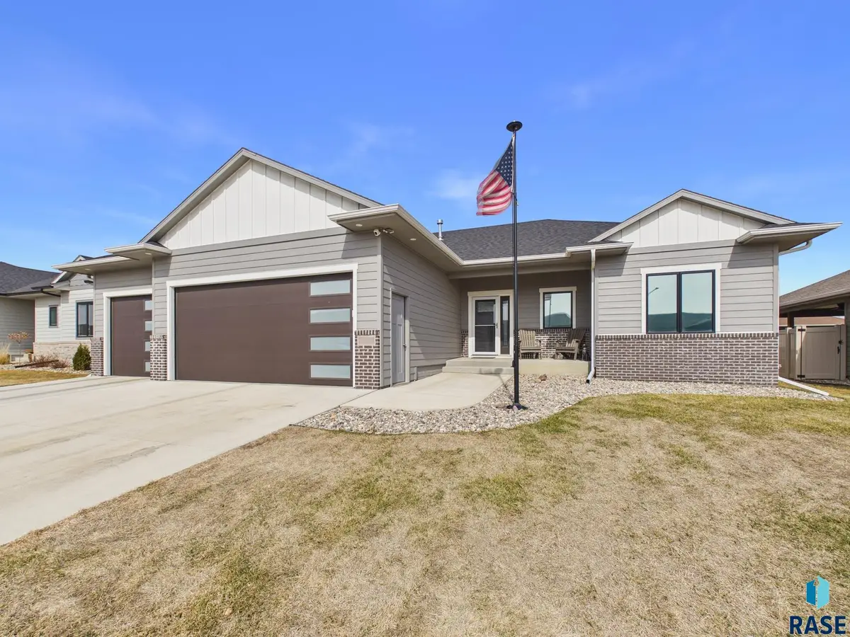5408 E 64th St, Sioux Falls, SD 57108 - #1