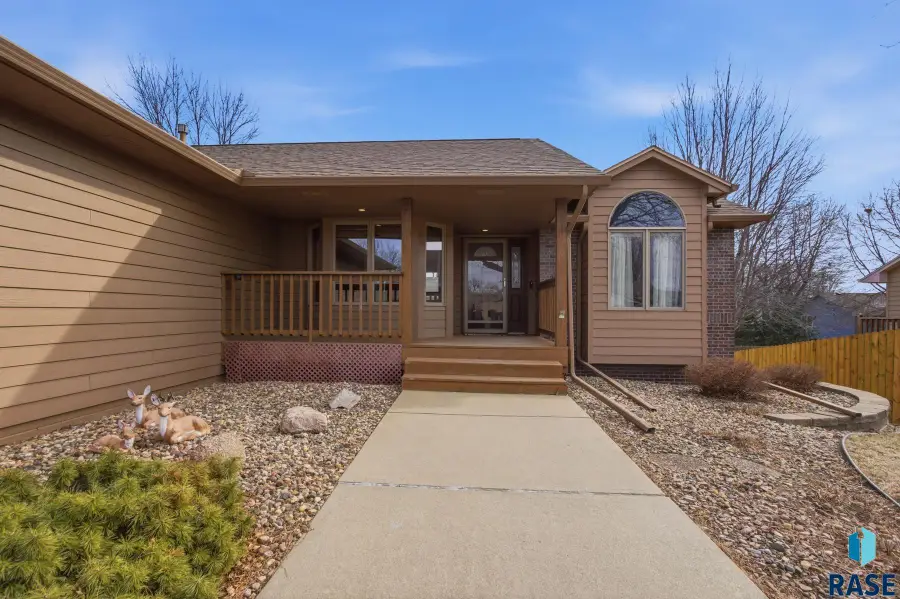 4108 S Bond Ave, Sioux Falls, SD 57103 - #2