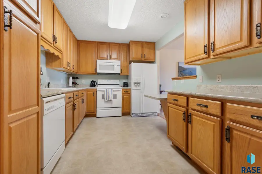 3710 E Peony Pl #208, Sioux Falls, SD 57103 - #2