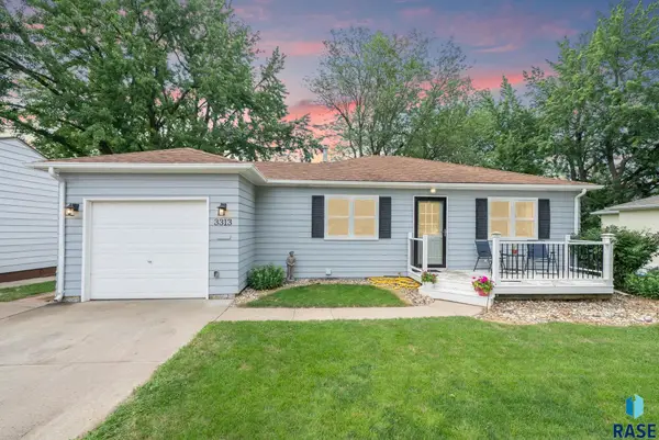 3313 E 18th St, Sioux Falls, SD 57103