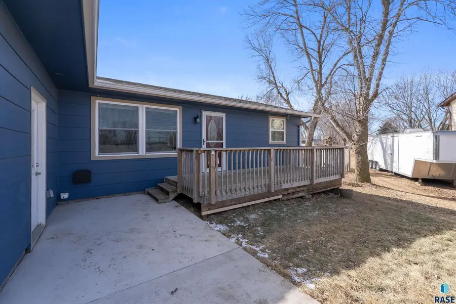 208 Bonnies Cir, Baltic, SD 57003 - #2