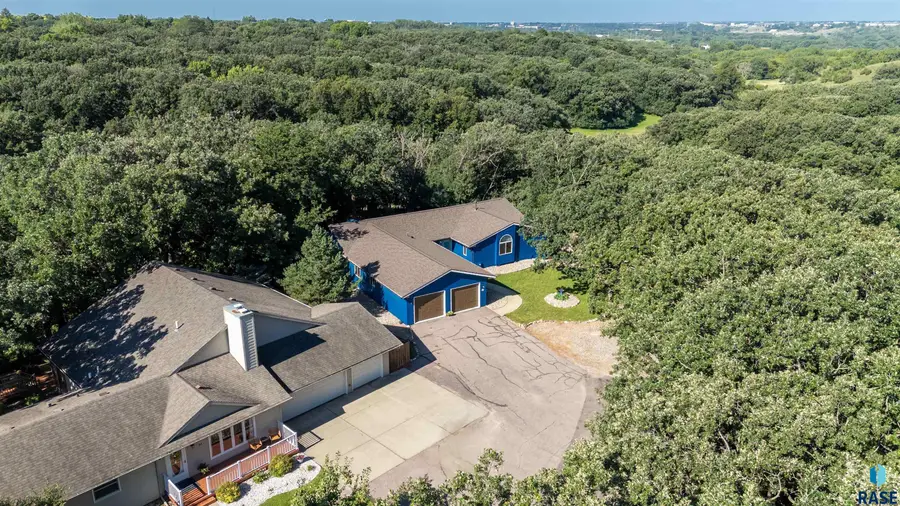 35 N Oak Pl, Sioux Falls, SD 57110 - #2