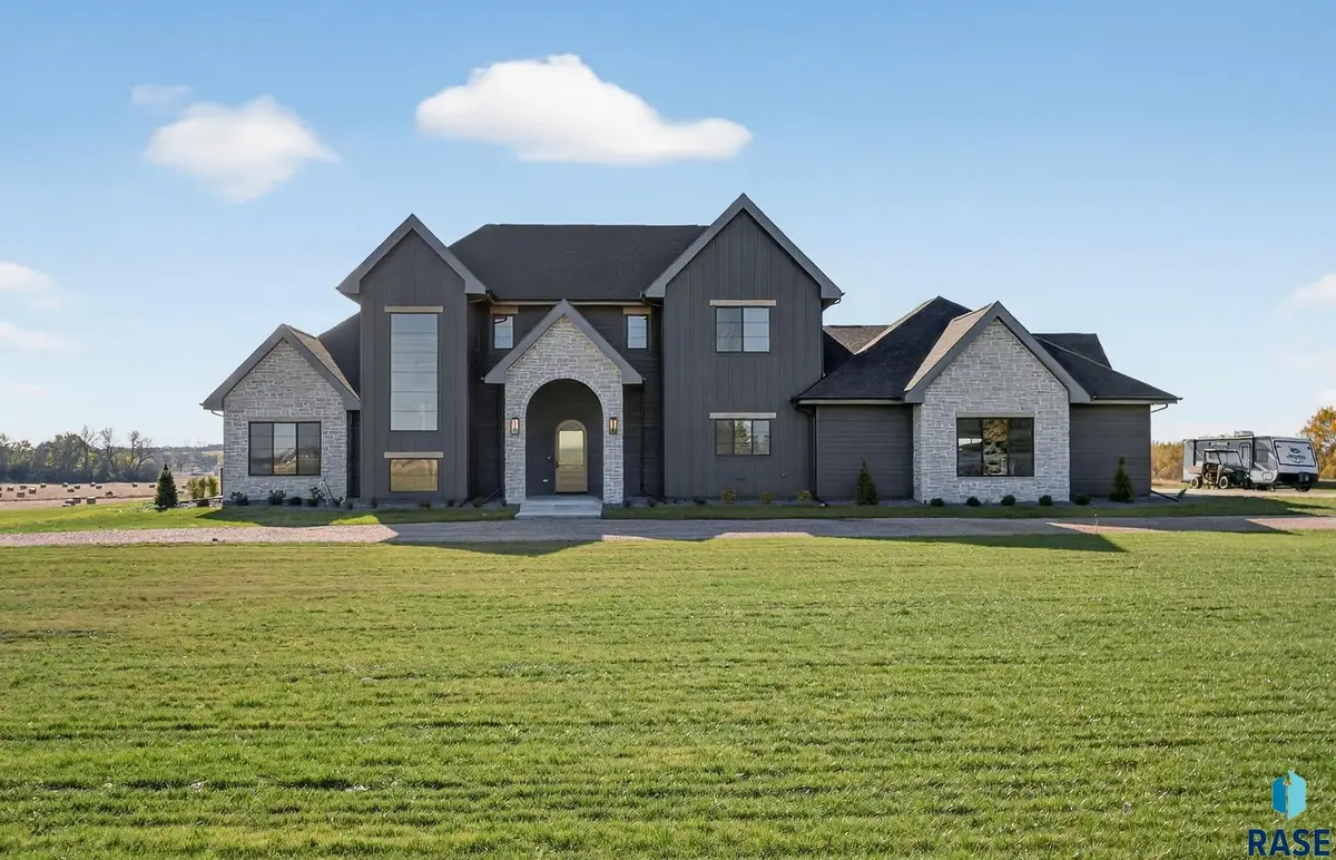 48259 263rd St, Brandon, SD 57005 - #1