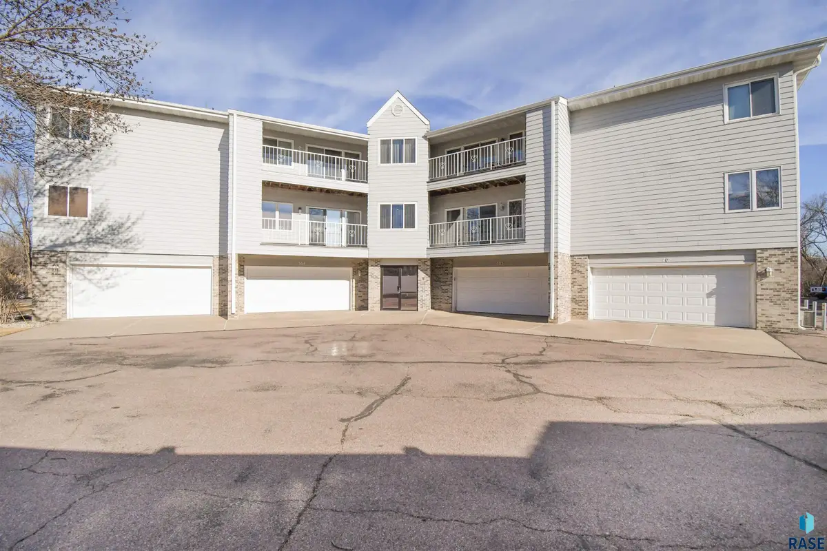 4601 S Oxbow Ave #205, Sioux Falls, SD 57106 - #1