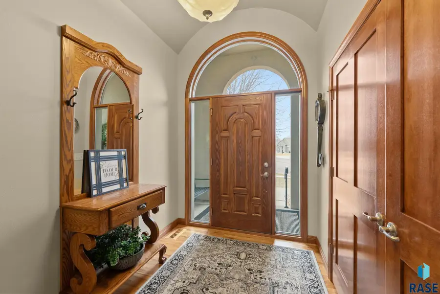 4405 E Aster Cir, Sioux Falls, SD 57103 - #2