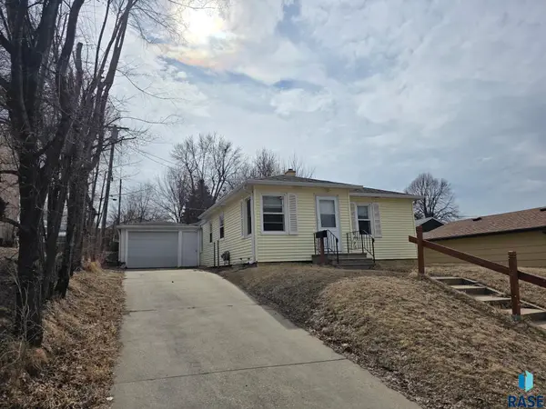 2213 W 15th St, Sioux Falls, SD 57104