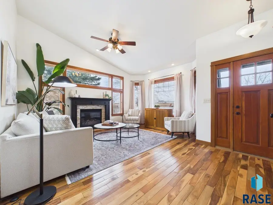 4069 S Tuscany Ct, Sioux Falls, SD 57103 - #3