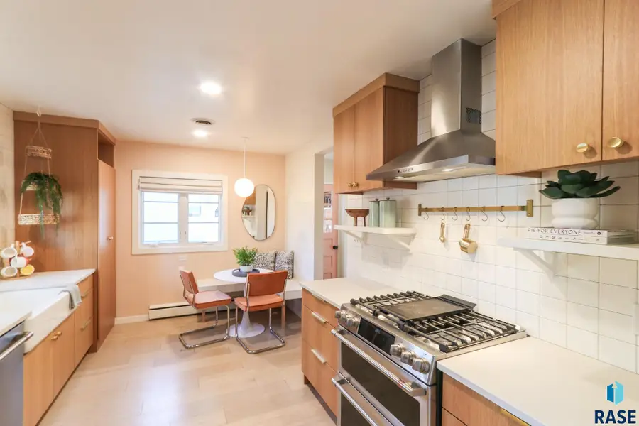 1016 S Lyndale Ave, Sioux Falls, SD 57105 - #2