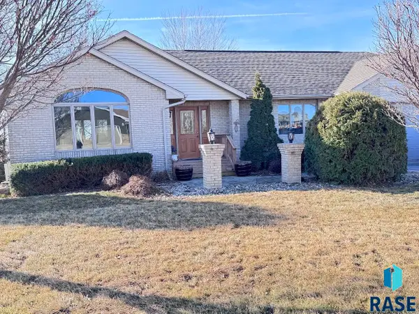 45 Golf Dr, Wentworth, SD 57075