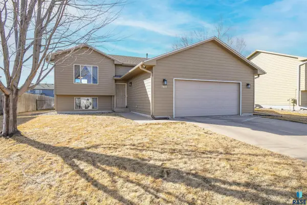 7805 W 44th St, Sioux Falls, SD 57106
