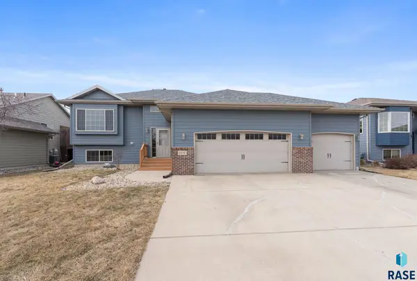 2217 S Ollerich Ave, Sioux Falls, SD 57106