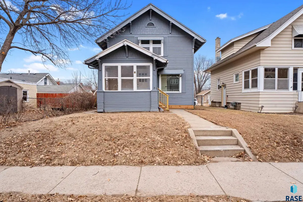 706 S Menlo Ave, Sioux Falls, SD 57104 - #1
