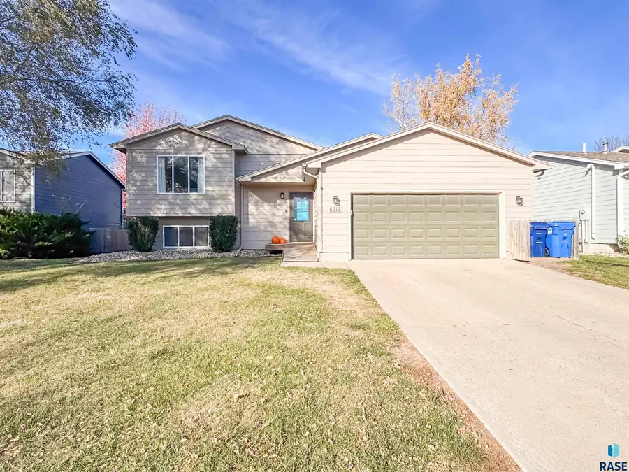 6312 W 66th St, Sioux Falls, SD 57106 - #2