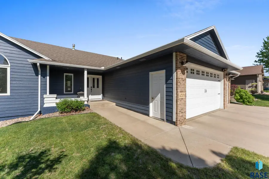 4201 S Pillsberry Ave, Sioux Falls, SD 57103 - #2