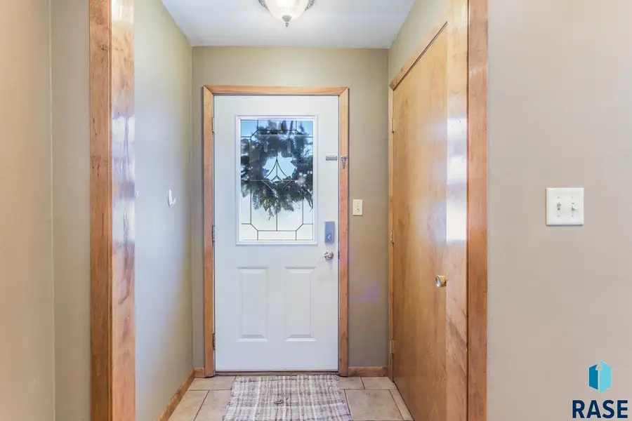 209 E Albert St, Freeman, SD 57029 - #3