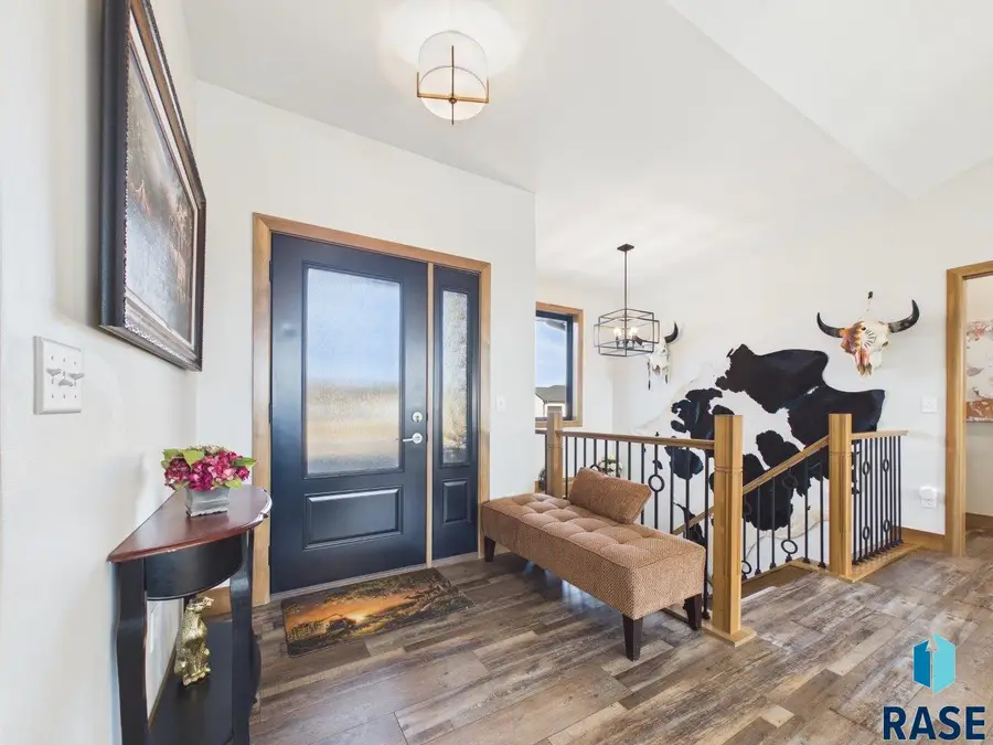 600 S Quartzite Ave, Tea, SD 57064 - #2