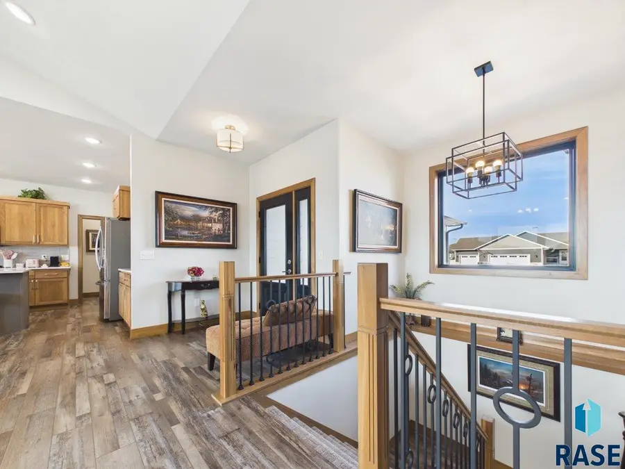 600 S Quartzite Ave, Tea, SD 57064 - #3