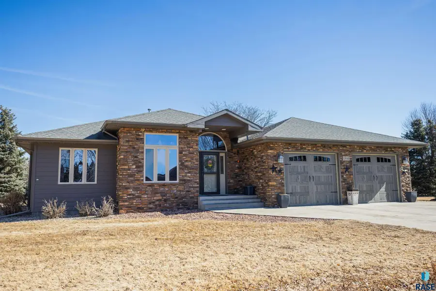Deerfield Ln, Mitchell, SD 57301 - #2