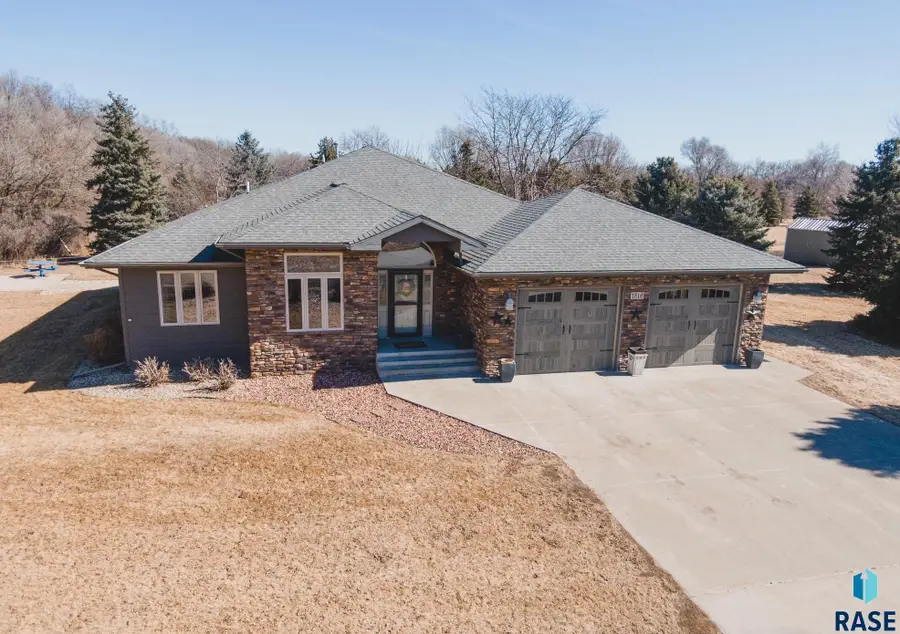 Deerfield Ln, Mitchell, SD 57301 - #3