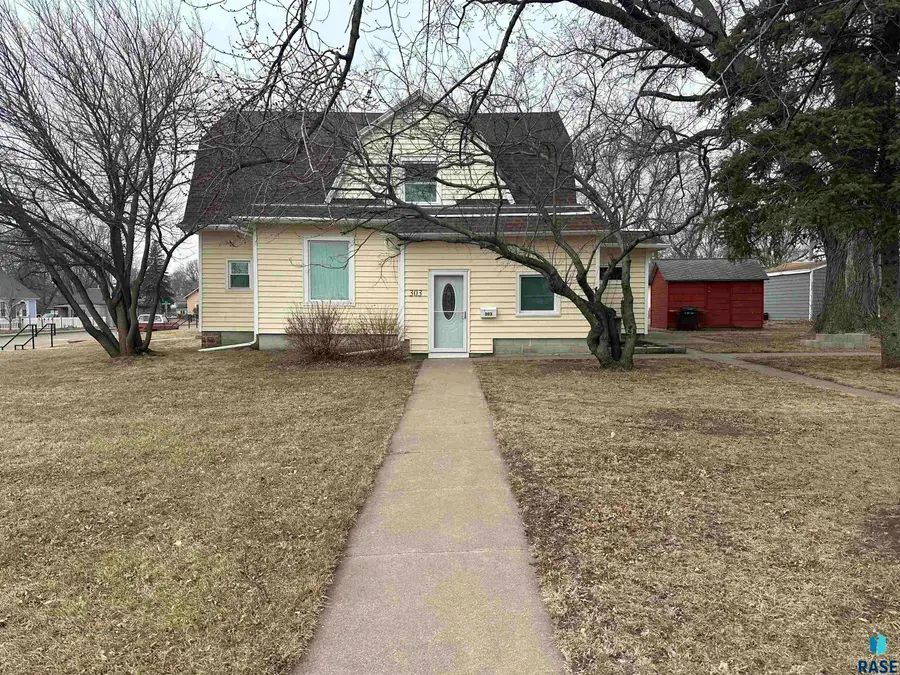 303 N Liberty Ave, Madison, SD 57042 - #3