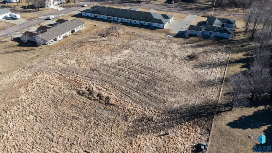 4th St, Beresford, SD 57004 - #2