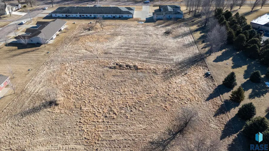 4th St, Beresford, SD 57004 - #3