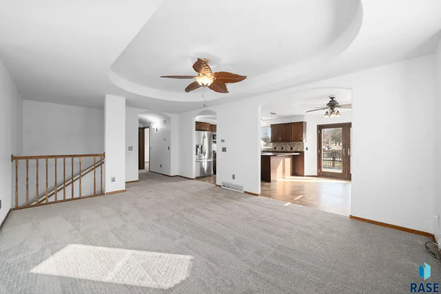 5417 W Oak St, Sioux Falls, SD 57106 - #3