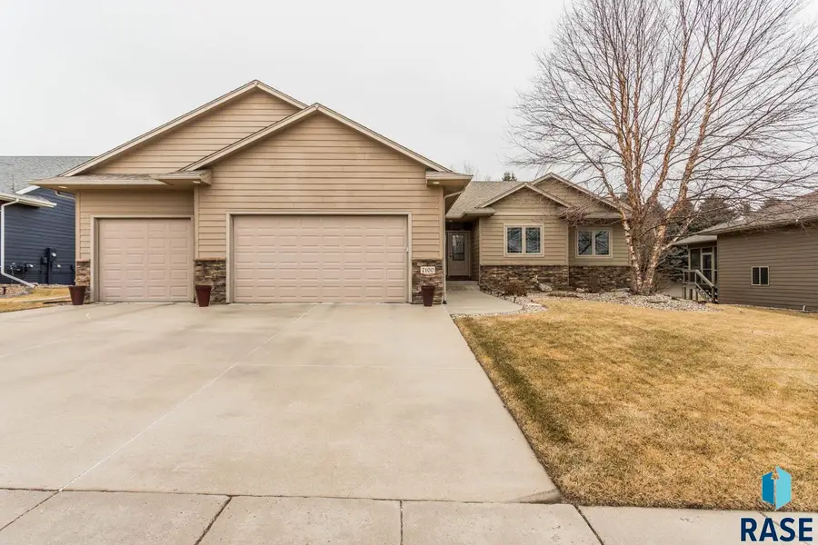 7100 E Archstone St, Sioux Falls, SD 57110 - #2