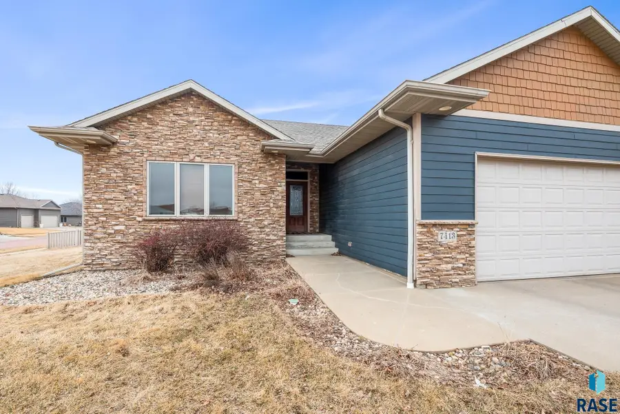 7413 S Audie Ave, Sioux Falls, SD 57108 - #2