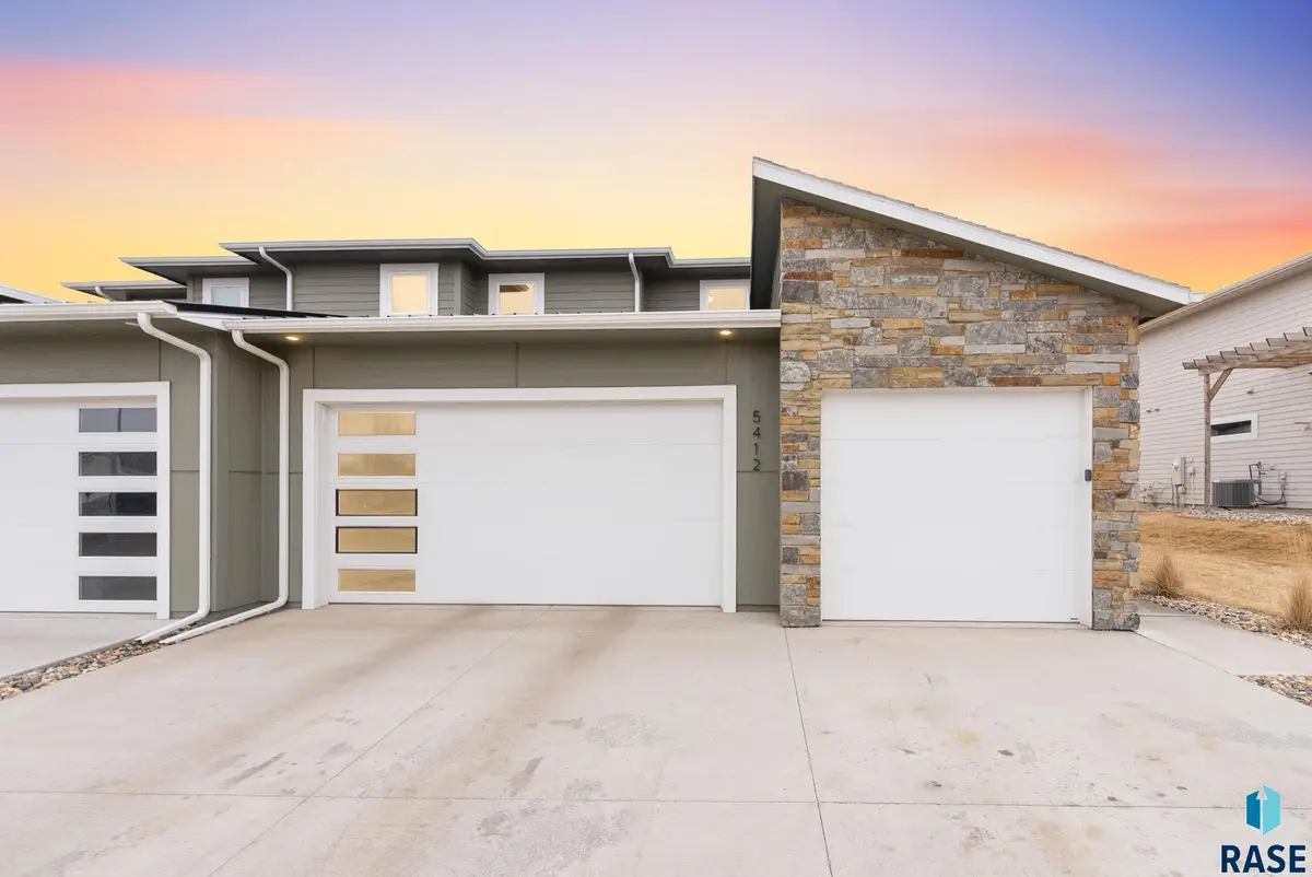 5412 W Liberator Cir, Sioux Falls, SD 57107 - #1