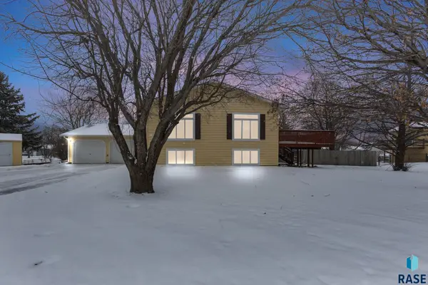 409 E 7th St, Crooks, SD 57020