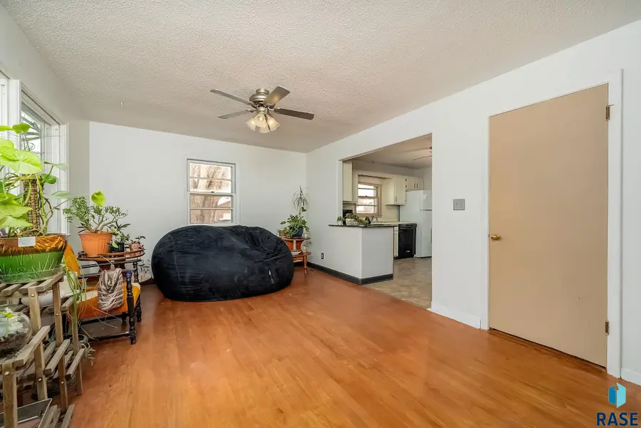 1715 E Mulberry St, Sioux Falls, SD 57103 - #2