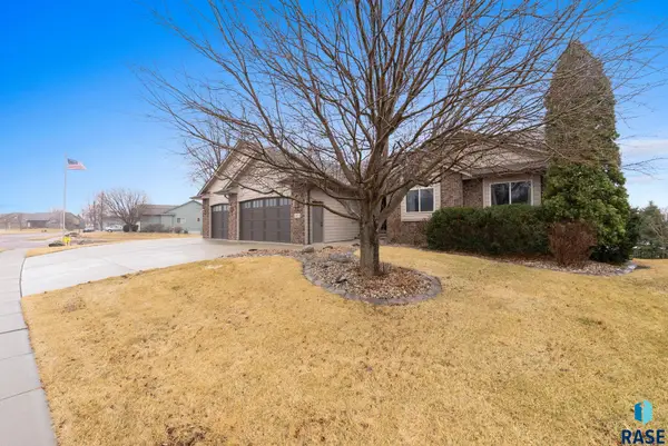 4917 E 42nd St, Sioux Falls, SD 57110