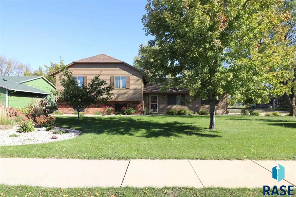 4212 S Southeastern Ave, Sioux Falls, SD 57103 - #1